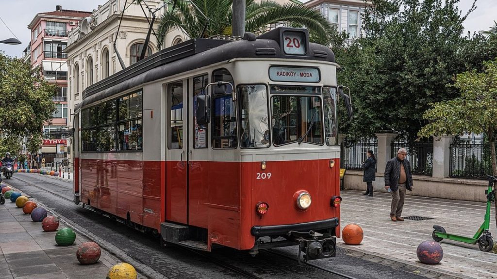 kadikoy ikinci el esya alan yerler